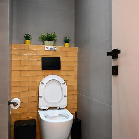 Gmluxuryapartments ラリサ